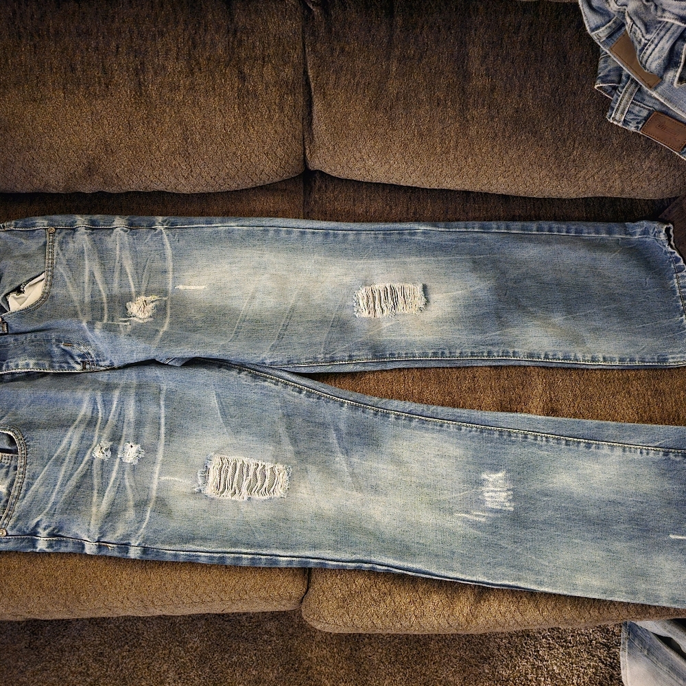 Jeans - Picture 3 of 3